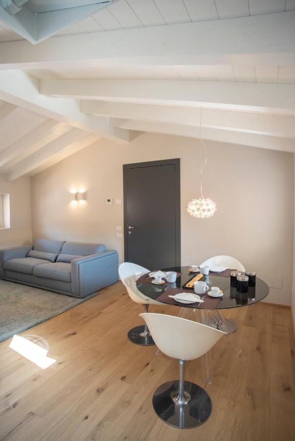 פסקיארה דל גארדה Time To Be - Luxury Apartments Centro Storico מראה חיצוני תמונה