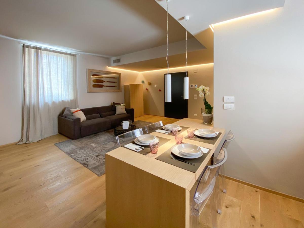 פסקיארה דל גארדה Time To Be - Luxury Apartments Centro Storico מראה חיצוני תמונה